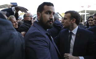 Alexandre Benalla avec Emmanuel Macron, le 24 février 2018.