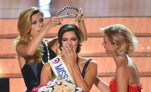 La Nordiste Iris Mittenaere est Miss France 2016PHILIPPE HUGUEN / AFP / PHILIPPE HUGUEN