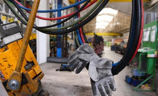 35 heures: le "verrou" des branches au coeur de la réforme du code du travail
