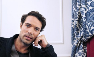 Le comédien Nicolas Bedos à Paris le 13 mars 2013