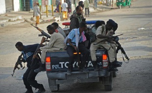 Des officiers de la police gouvernementale à Mogadiscio en Somalie, le 22 janvier 2015