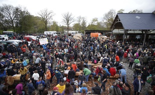 Rassemblement de soutien aux zadistes expulsés de Notre-Dame-des-Landes, le 15 avril 2018.