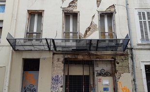 Cet immeuble situé dans le 6e arrondissement de Marseille inquiète les voisins.