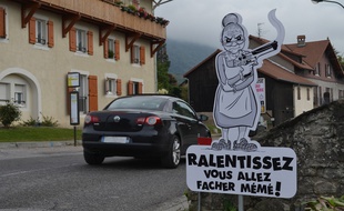 Saint-Cergues, en Haute-Savoie, a sa propre façon de faire de la sécurité routière.