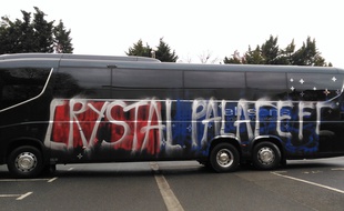 Le bus de Crystal Palace vandalisé par leurs propres fans