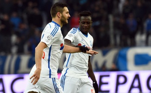 André-Pierre Gignac félicité après son but face à Evian, le 31 janvier 2015 au stade Vélodrome.