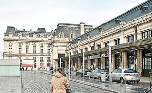 Bordeaux, 20 janvier 2013. - Parvis de la gare Saint-Jean de Bordeaux. - Photo : Sebastien Ortola