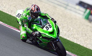 Le pilote de moto français Régis Laconi lors de la manche de Superbike de Doha, le 22 février 2007.