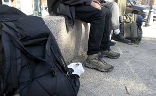 Le 1er novembre 2006, des sdf dans les rues de Toulouse avant les ouvertures d'hbergement d'urgence.