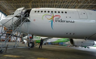 Un Airbus A330, à l'aéroport Sukarno-Hatta à Tangerang en Indonésie, le 4 avril 2013