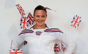 Amélie Cazé, triple championne du monde, et Elodie Clouvel, N.4 mondiale, déjà sûres d'aller aux Jeux de Londres cet été, participent sans objectif majeur aux Mondiaux-2012 de pentathlon moderne, discipline olympique par excellence, de jeudi à dimanche à Rome.