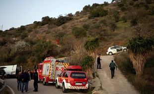 Les recherches continuent pour tenter de retrouver le petit garçon de 2 ans tombé dans un puits à Totalan près de Malaga, le 13 janvier 2018.