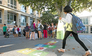 La réforme de la semaine à quatre jours et demi doit être appliquée à la rentrée prochaine.