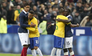 Varane et Sagna ont souffert face au Brésil, le 26 mars 2015.