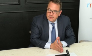 Le maire MoDem de Saint-Grégoire, Pierre Breteau, se lance dans la bataille des municipales à Rennes.