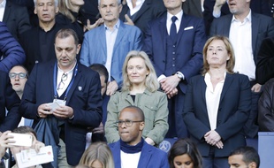 La nouvelle présidente de la LFP, Nathalie Boy de la Tour, au Parc des Princes lors de PSG-Caen.
