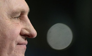 Pour Gérard Depardieu, la décision du Conseil constitutionnel de censurer la taxation à 75% des contribuables les plus aisés "ne change rien" à son installation en Belgique, dit-il dimanche dans Le Parisien.