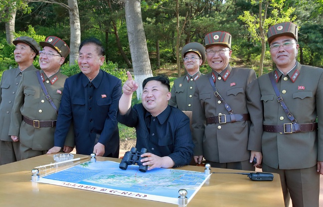 Corée du Nord: Kim supervise l’essai d’un nouveau système d’armes guidées antiaériennes