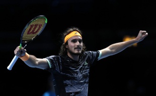 Stefanos Tsitsipas deuxième qualifié pour les demies du Masters.