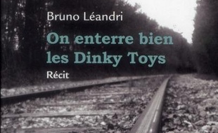 On enterre bien les Dinky Toys