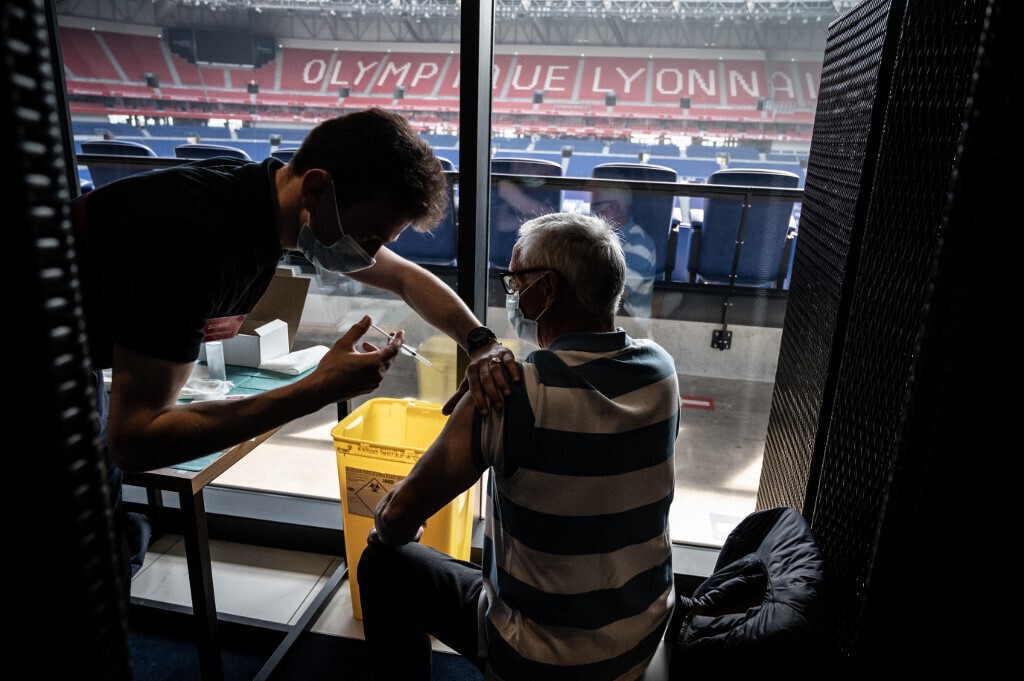 10.500 personnes pourront se faire vacciner le 5,6 et 7 au Groupama Stadium de Décines.