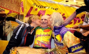 Le centenaire français Robert Marchand a établi vendredi le premier record de l'heure dans sa catégorie d'âge sur la piste du vélodrome de l'Union cycliste internationale (UCI) à Aigle, dans le canton de Vaud, en parcourant 24,250 km.