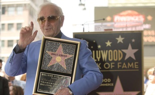 Charles Aznavour et son étoile le 24 août 2017 à Hollywood