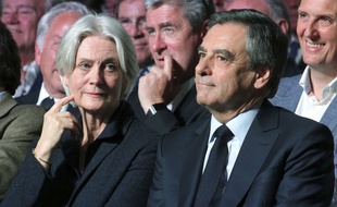 Penelope et François Fillon le 9 avril 2017 à Paris en meeting.