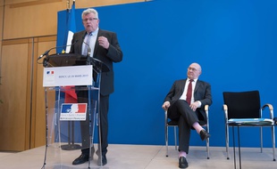 Ici aux côtés du ministre Michel Sapin, l'ancien secrétaire d'Etat en charge du Budget est candidat dans la même circonscription de Meurthe-et-Moselle que celle qui l'a vu élu en 2012, avant sa nomination au gouvernement. Mais la tâche s'annonce ardue.