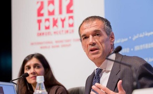 Un des hauts responsables du Fonds monétaire international (FMI), Carlo Cottarelli, va quitter l'institution pour rejoindre le gouvernement italien où il sera en charge de la dépense publique, a annoncé le Fonds vendredi.