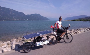 Romain Neauport a parcouru 12 000 km en vélo solaire