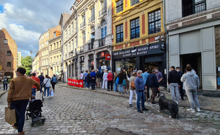 Lille, le 6 septembre 2020. La grande braderie de Lille a été annulée en raison de l'épidémie de coronavirus. La mairie a néanmoins permis la tenue d'une braderie des commerçants au cous du week-end.