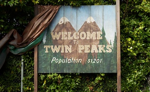 Le panneau d'origine de «Twin Peaks».