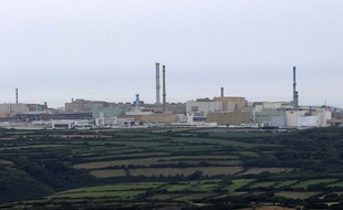 Le Centre de retraitement des déchets nucléaires d'Arèva à La Hague.
