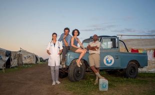 Helena Noguerra, Bruno Salomone, Nadia Roz et Loup-Denis Elion dans «Bienvenue à Nimbao»