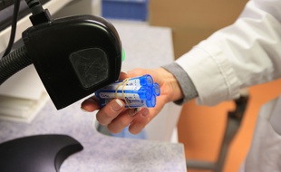 Boiron, entreprise française qui fabrique et distribue des préparations pharmaceutiques homéopathiques