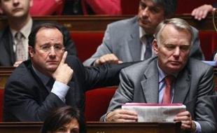 Le groupe socialiste à l'Assemblée nationale a annoncé lundi avoir déposé un recours contre la loi de refonte du code du travail, adoptée le 19 décembre et vivement contestée par la gauche et bon nombre de syndicats.