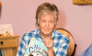 L'ancien Beatles, Paul McCartney, lors d'une lecture de son livre, La Boussole magique, à Londres