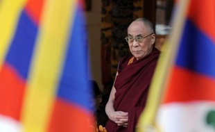 L'Afrique du Sud a déclaré lundi avoir refusé au nom de l'intérêt national un visa au dalaï lama, invité à une conférence liée à la Coupe du monde de football 2010 dans ce pays, tout en niant toute pression chinoise.