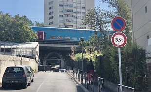 Un des deux accès à la cité des Marronniers, Marseille 14e