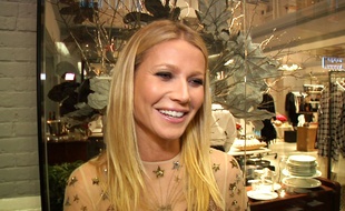 Gwyneth Paltrow devant son pop-up store new-yorkais, le 2 décembre 2015.