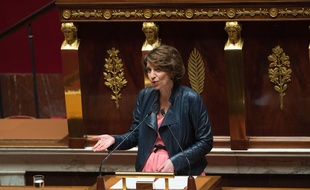 La ministre de la Santé, Marisol Touraine lors d'un discours à l'Assemblée nationale le 31 mars 2015.