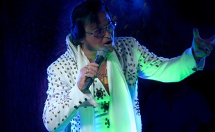 Freddy Ley rendait hommage sur scène à Elvis Presley depuis une quarantaine d'années.