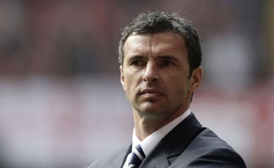 Le suicide du sélectionneur de l'équipe du pays de Galles de football, Gary Speed, rappelle une nouvelle fois que les sportifs ne sont pas épargnés par les souffrances psychologiques, et sont parfois même victimes de la pratique et des déviances du haut niveau.