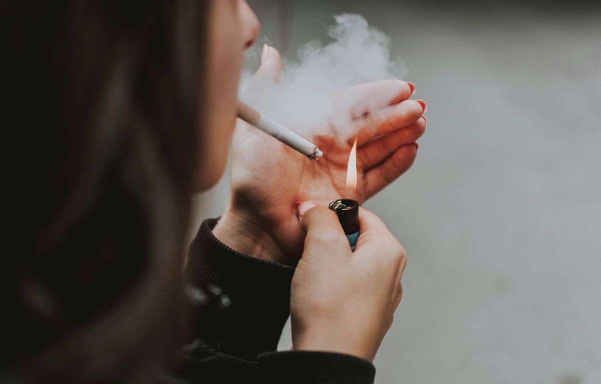 « Je me suis retrouvée par hasard devant un bureau de tabac »... Ils ont repris la cigarette après avoir longtemps arrêté