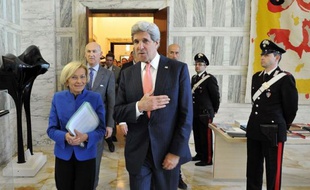 Damas a salué jeudi le rapprochement américano-russe sur la Syrie en se disant confiant en la fermeté de la position de Moscou, le secrétaire d'Etat américain John Kerry insistant cependant sur un départ négocié du président Bachar al-Assad.