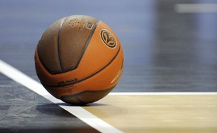 Villeurbanne a encaissé sa neuvième défaite de rang vendredi sur le parquet du Paris-Levallois (86-73) lors de la 24e journée de ProA qui a également vu la victoire (69-66) d'Orléans à Roanne.