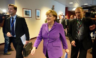 L'Allemagne s'engage dans une offensive diplomatique à la suite des révélations sur la surveillance présumée du téléphone portable d'Angela Merkel par les Etats-Unis, découvrant avec déception le nouveau visage de son "ami américain".