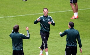 Le Real Madrid de Cristiano Ronaldo et le jeune Borussia Dortmund du fantasque Jürgen Klopp se retrouvent mercredi en demi-finale aller de la Ligue des champions, à deux longueurs du sommet d'une compétition au cours de laquelle ils se sont déjà affrontées.