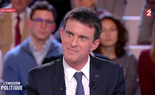Manuel Valls, sur le plateau de «L'Emission politique».